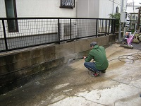 コンクリートの高圧洗浄